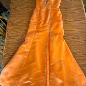 Mori Lee Prom Dress. Size 5/6. 
Worn once have original tags.